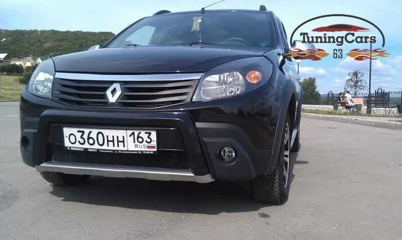 Накладка на Renault Sandero (2010-2014). Противотуманные фары Renault Sandero 1. Кенгурятник Сандеро степвей. Фара Рено Сандеро 1.