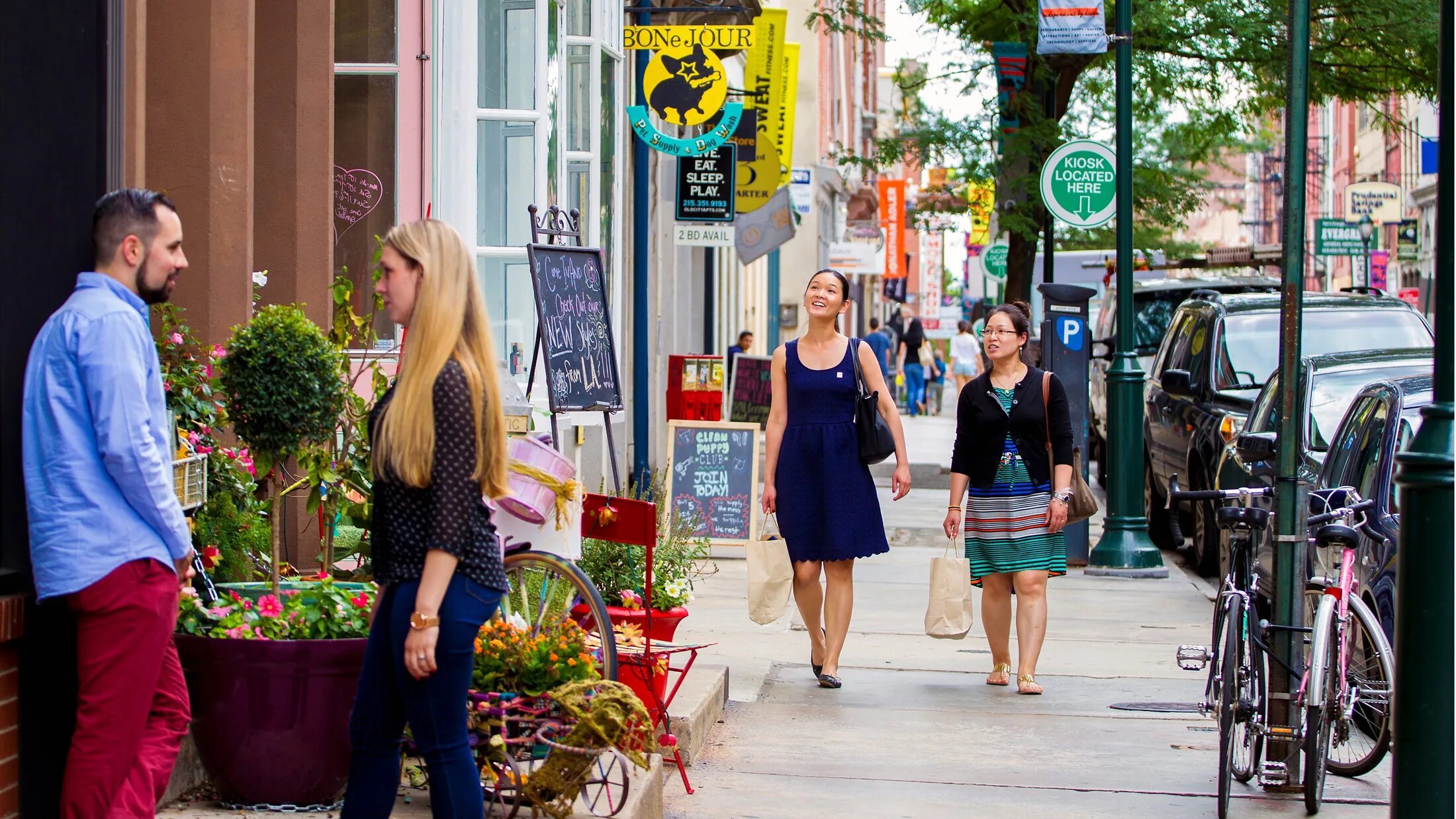 One look place. People in different places. Neighborhood shopping. Dating places in Philadelphia. Touristy.