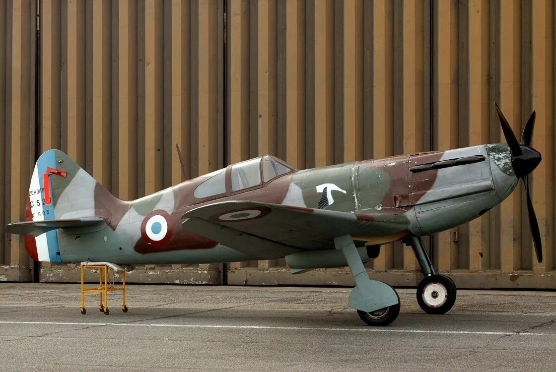 Девуатин 520 самолет. 520 and messerschmitt bf109e "battle of france" , шт. Самолет девуатин д 520 окраска. Девуатин 520 самолет. Dewoitine d.