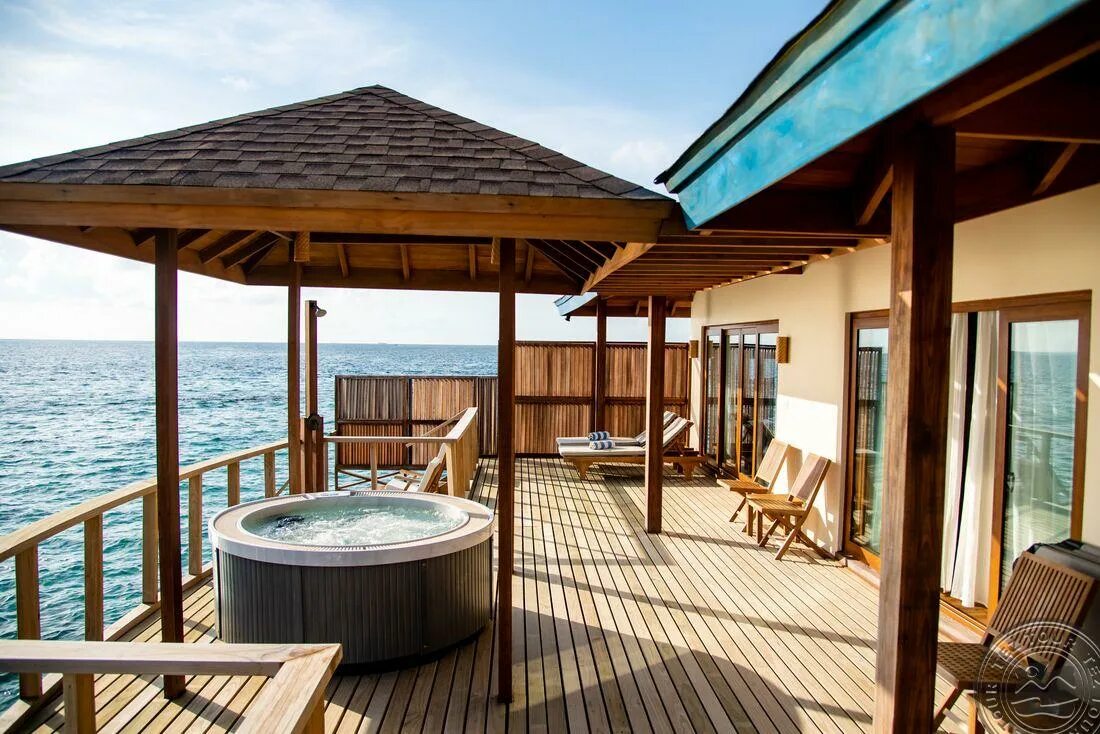 отель reethi faru resort 5*. парадайз айленд мальдивы. отель reethi faru resort 5*. мальдивы отель reethi faru. тур reethi faru resort.