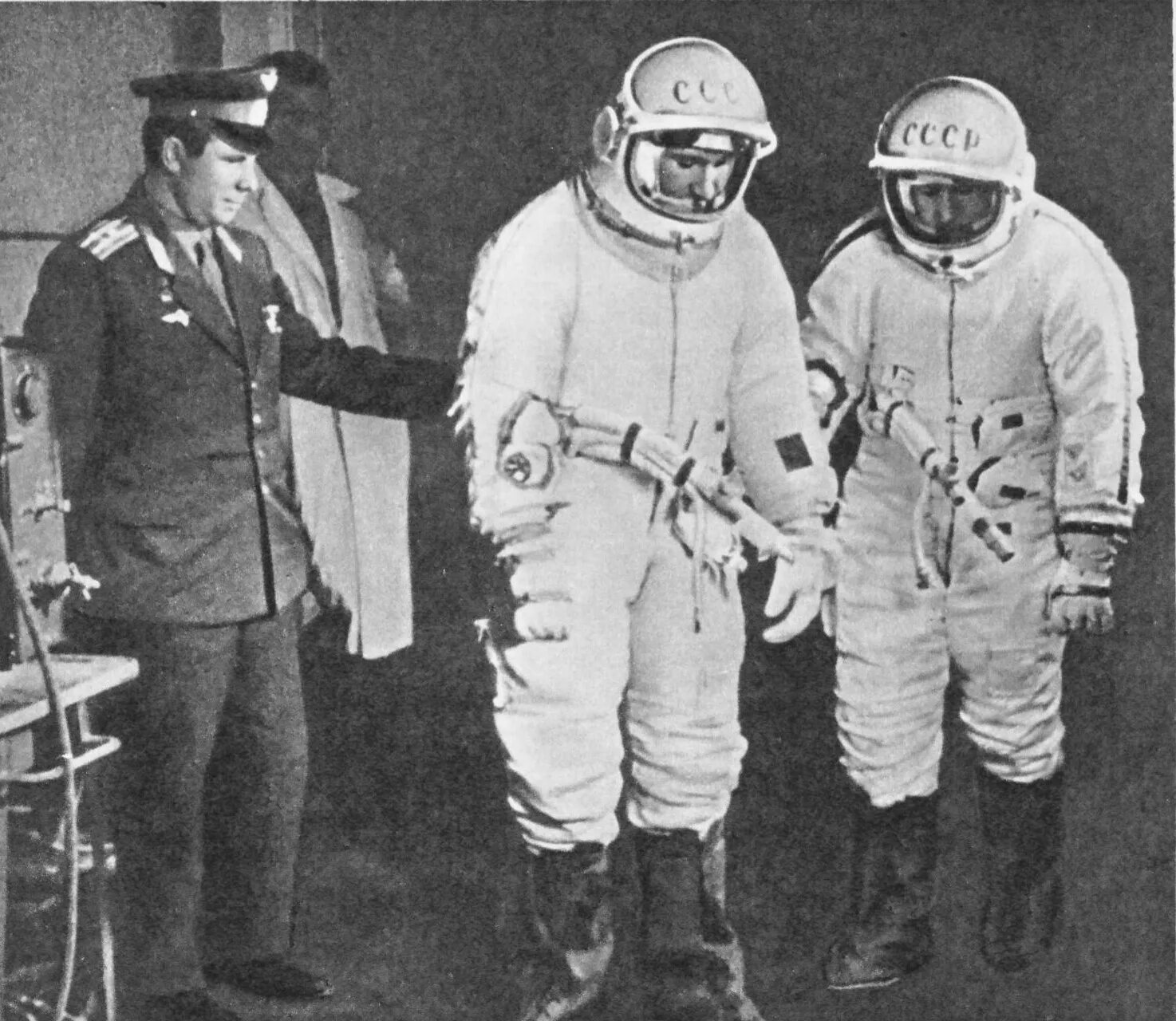Первый российский полет в космос. Гагарин первый полет в космос.