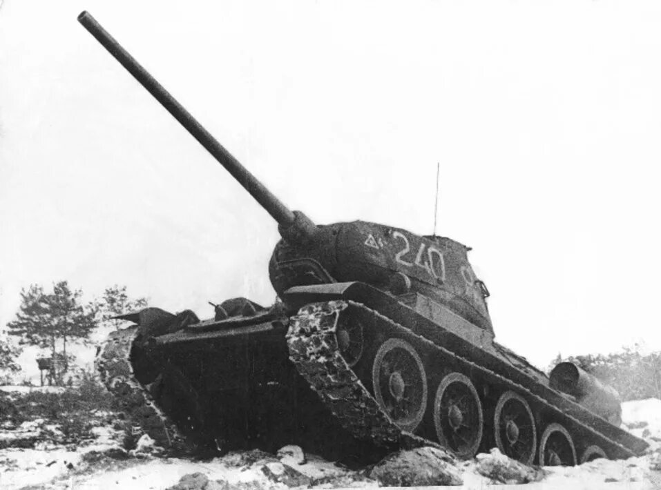Т-34-85 9-Й гв.танковый корпус. Т34 Гвардейской танковой армии. Т-34-85 2 Гвардейский танковый корпус. Т 34 85 Гвардейский.