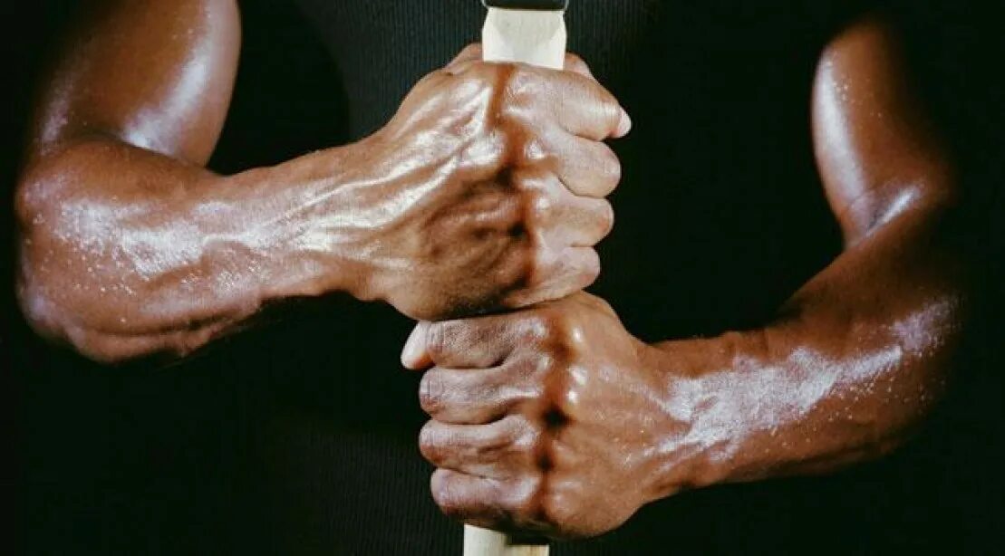 Что значит сильная рука. Сильные руки. Рука сила. Усилие руки.