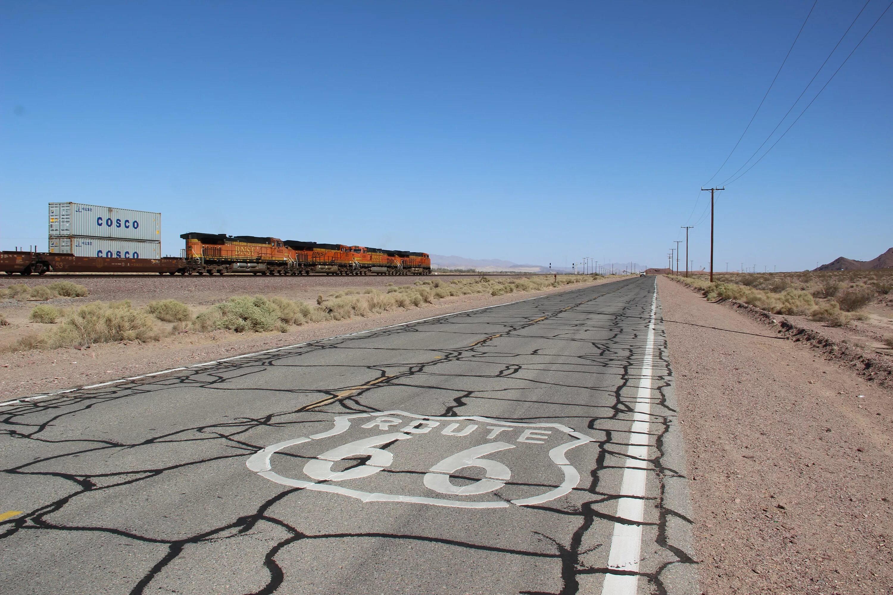 Почему в сша дороги. Route 66 сша. route 66 трасса в америке. дороги в сша. бетонные дороги в америке.