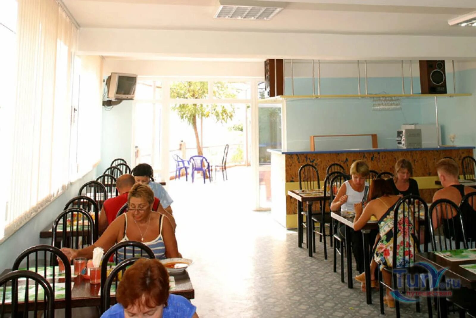 Лоо гостевой дом золотая рыбка. Гостиница глобус сочи. Пансионат горный воздух в лоо. Лазаревское глобус гостевой дом. Отель глобус сочи.