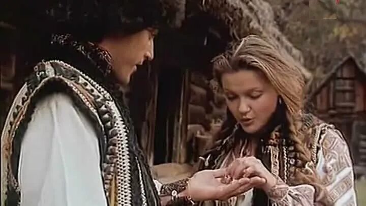 Кольцо всевластья фильм 1998. Ведьмы 1998 фильм. Седьмое кольцо колдуньи сериал. Колдунья из сериала кольца власти. Седьмое кольцо колдуньи.