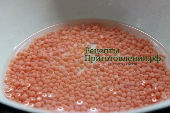 Почему белеет икра. Белый налет на икре горбуши. икра после промывки белая.