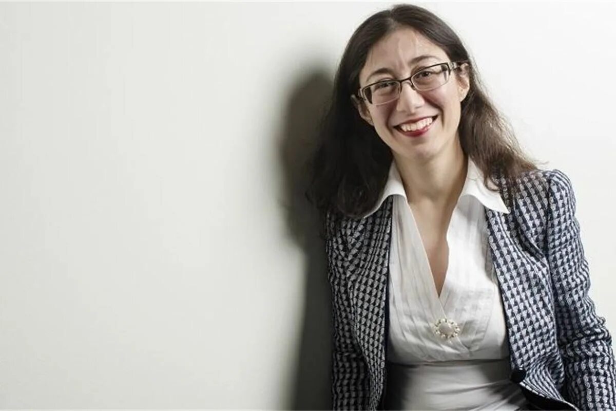 Umir sherining mualefi. Жительницы сейшельских островов. Шерин келли. Шерин келли умскул. Шерин реклама.