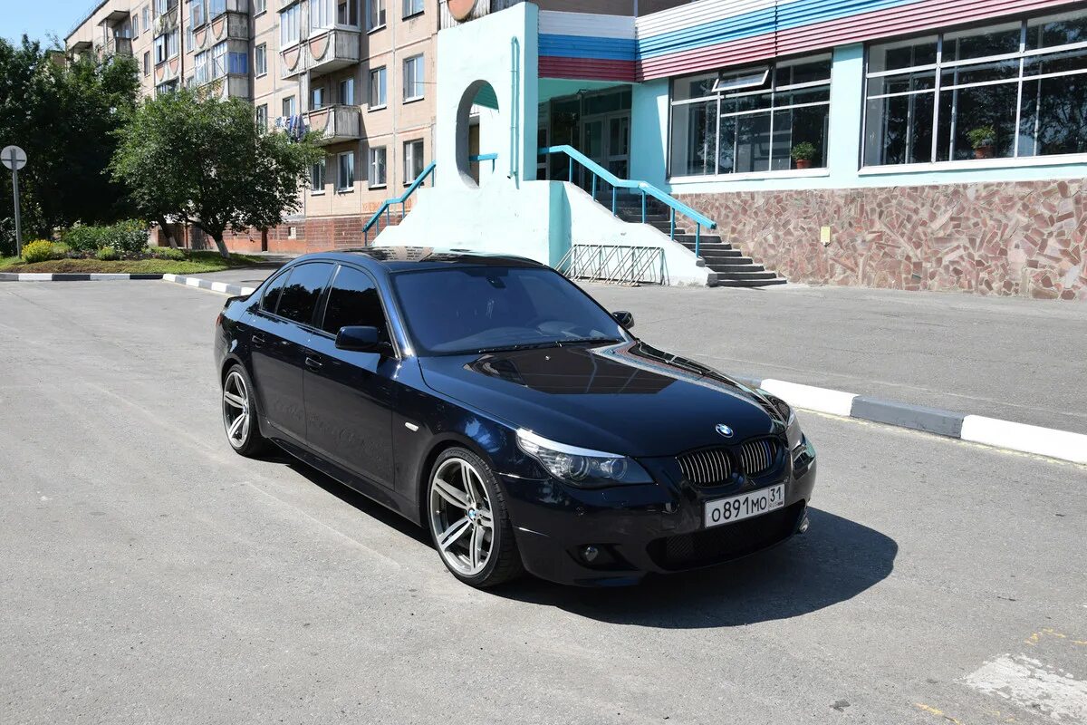 БМВ е60 м пакет. БМВ 5 е60. BMW е60 черная. BMW e60 2.5. Бмв е60 черная