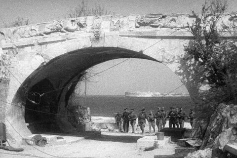 Освобождение крыма 8 апреля 1944 года