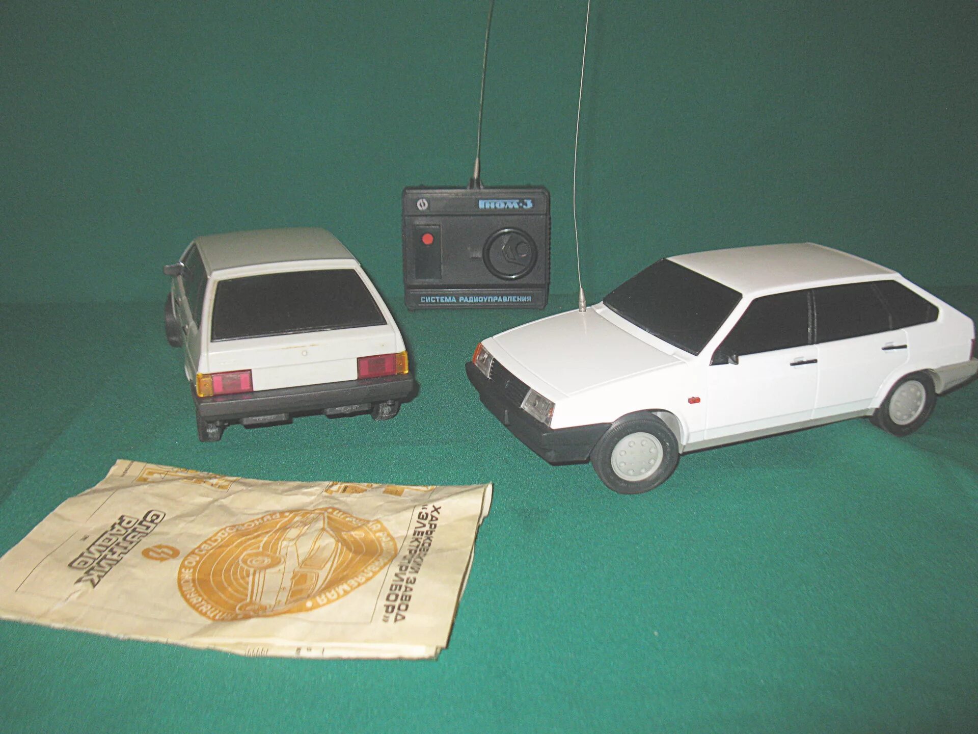 ВАЗ 2109 Спутник игрушка. ВАЗ 2109 на радиоуправлении. ВАЗ 2109 на радиоуправлении игрушка СССР.