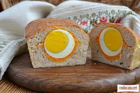 Мясной хлеб с яйцом