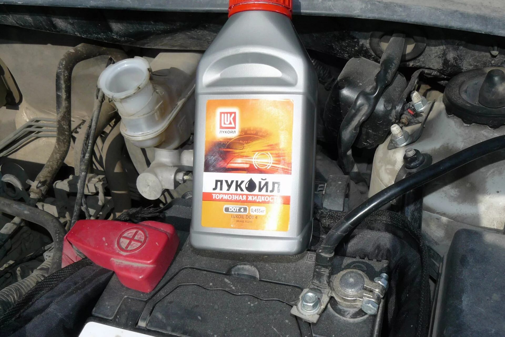 Тормозная жидкость dot 4 лукойл 1 л. Lukoil dot. 455кг. Lukoil dot 4. Тормозная жидкость лукойл 0.