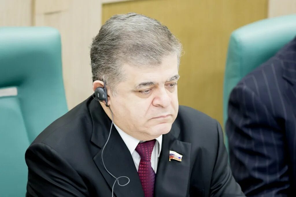 Сенатор Джабаров.
