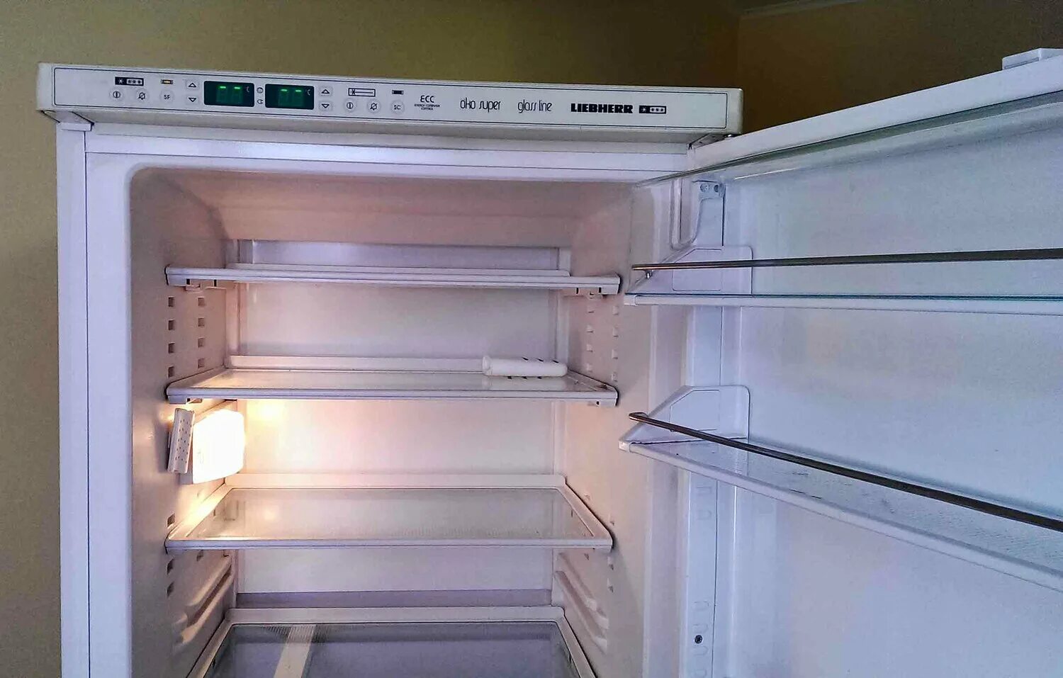 Ремонт либхер в москве на дому холодильников