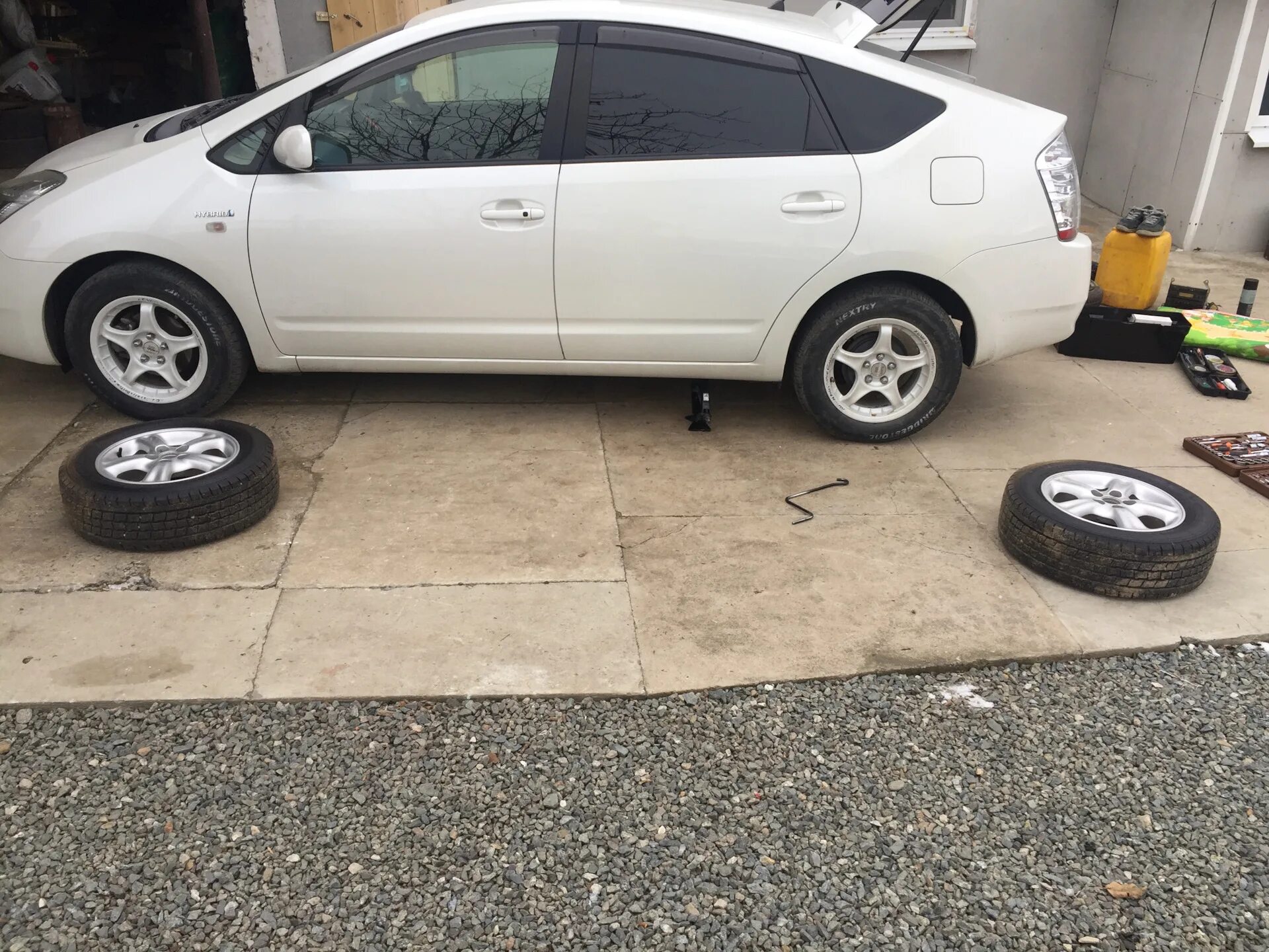 Разболтовка toyota prius. Колеса на тойота приус. Диски тойота приус 30. Колеса на тойота приус. Тойота приус 30.