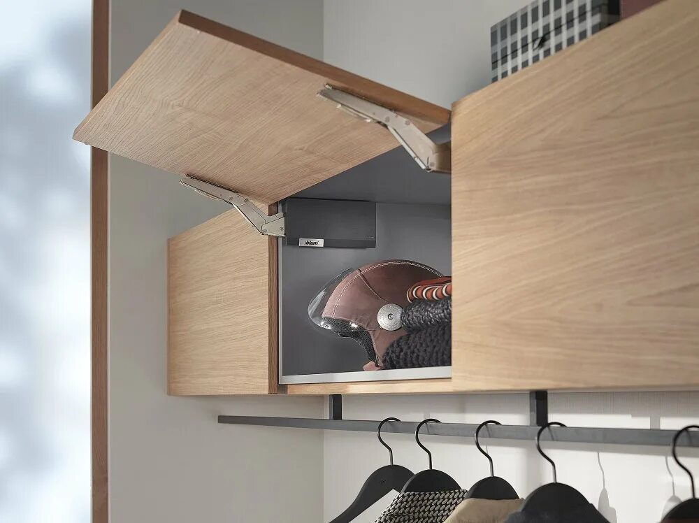 Blum hk top. Blum hk top