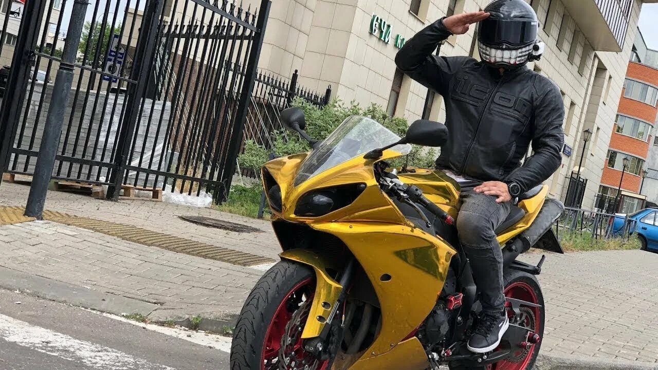 Золотая Yamaha r1 Diablo. Diablo r1 мотоцикл. Yamaha r1 диабло. Мотоцикл пилота zx6r. Диабло блоггер