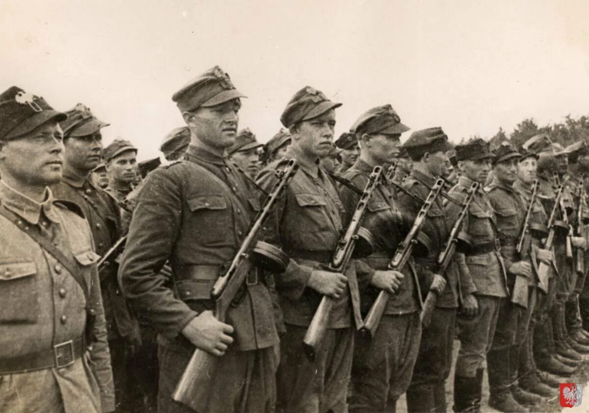 Вторая мировая 1939 1945. Польские войска во второй мировой войне. польская армия 1939 во второй мировой войне. польский солдат второй мировой. армия польши 2 мировой войны.
