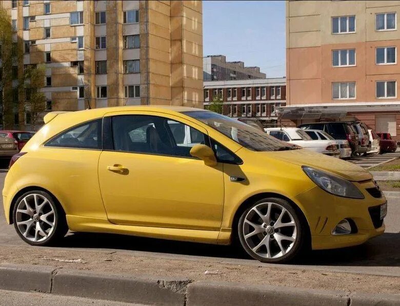 Opel Corsa d 17 диски. Opel Corsa d на 17. Opel Corsa d на 16 дисках. Диски r18 OPC Corsa. Opel corsa колеса