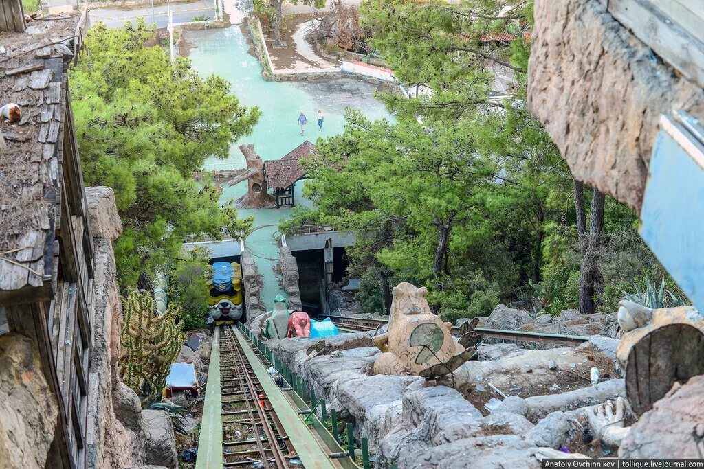 Заброшенный отель в кемере чамьюва. Чамьюва турция заброшенный отель. Naturland отель кемер заброшенный отель. Элитный заброшенный поселок в турции. Чамьюва турция заброшенный отель.