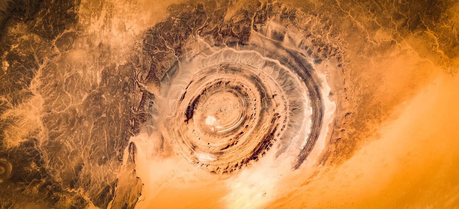 Глаз пустыни 2. Гуэль-эр-ришат глаз сахары. глаз сахары или гуэль-эр-ришат африка. глаз сахары атлантида. глаз сахары из космоса.