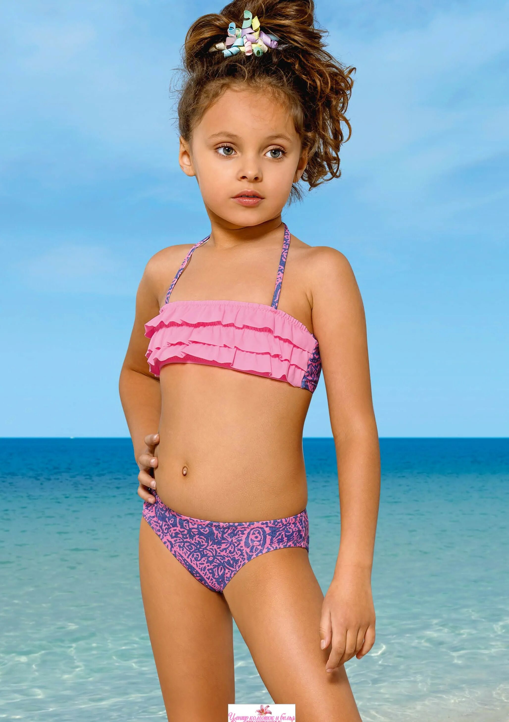 Купальник детский слитный яркий. Детские купальники lupilu. Купальник для девочки. Купальник с шортами для девочек. Купальники lupilu.