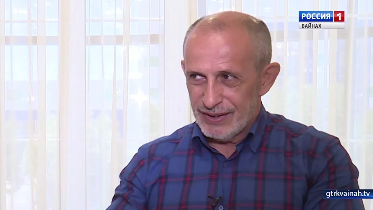 Министр чечни ханбиев. Хамбиев магомед в молодости. Магомед ханбиев в молодости. Мохьмад хамбиев. Депутат парламента чеченской республики ханбиев магомед.