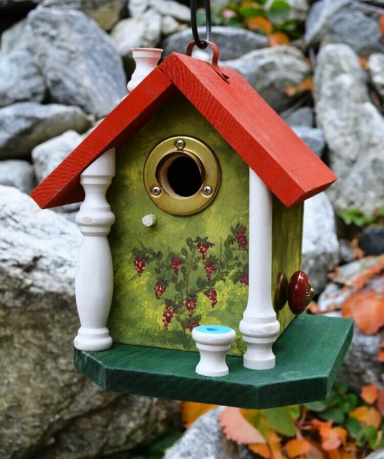 необычные скворечники из подручных материалов. необычные скворечники для птиц. скворечник для зарянки. скворечники оригинальные идеи. дизайнерские скворечники.