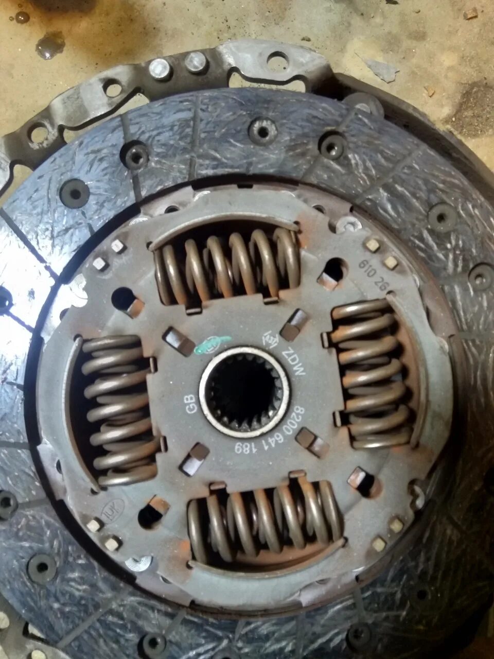6 4х4. Сцепление рено дастер 2013. 5 дизель. Диск сцепления рено сценик 3 1. 5 дизель 109.
