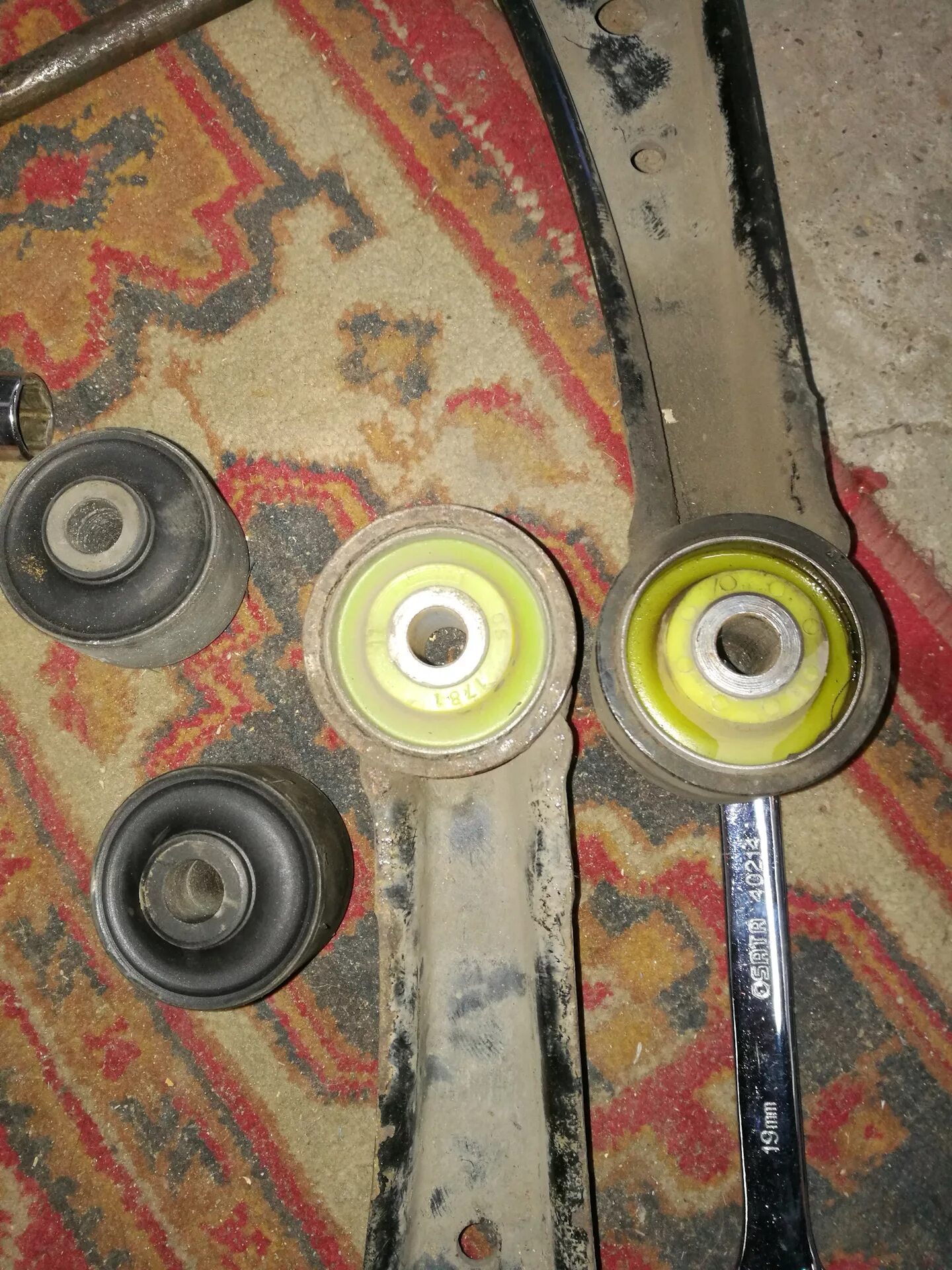 рав 4 3 сайлентблоки