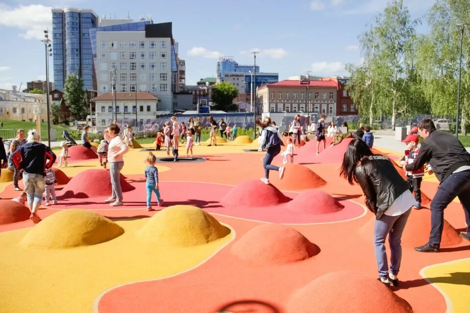 Куда сходить подростку летом. Медведия сочи парк. Аттракционы энгри бердс парк развлечений санкт петербург. Развлечения для детей в москве. Куда сходить подростку летом.