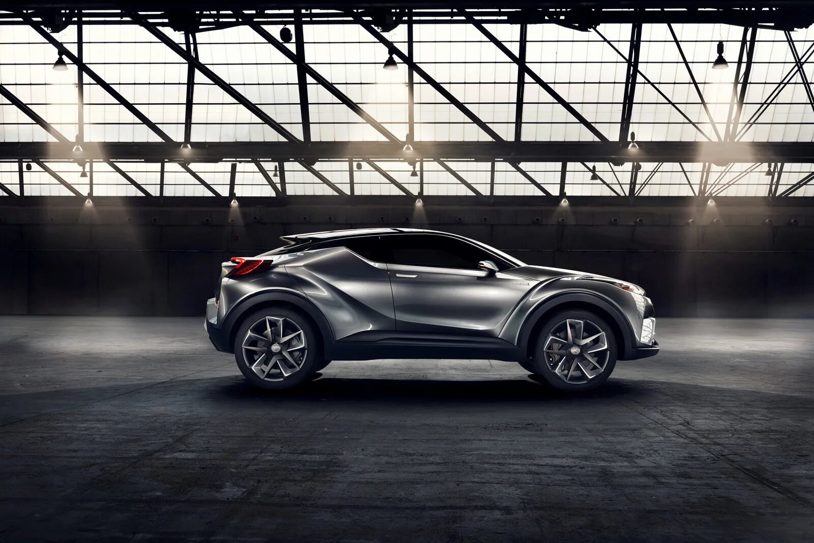 Кроссовер тойота цена. Toyota c-HR 2015. Новая Тойота Chr. Toyota Chr 2020. Toyota Chr 2015.