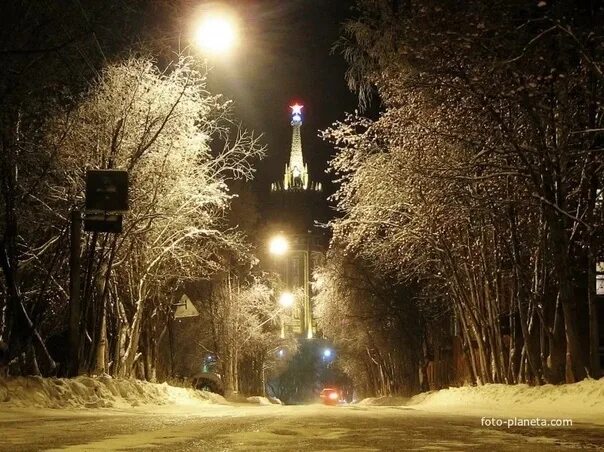 Инта зима. Город Инта Республика Коми. Водонапорная башня Инта. Инта башня зимой. Город Инта зимой.