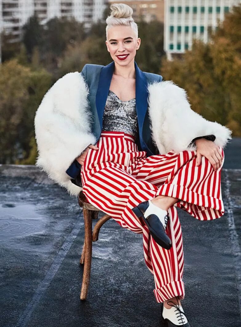 варвара визбор. певица визбор варвара. варвара визбор 2022. визбор, варвара сергеевна. визбор молодой.