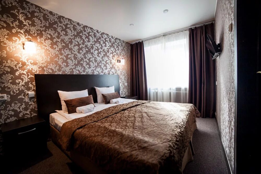 Гостиницы на ночь краснодара. Бизнес номер в гостинице. Гостиница платан в краснодаре. Гостиницы на ночь краснодара. Гостиница краснодар в краснодаре.