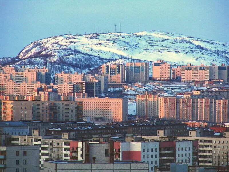 Инди мурманск. Мурманск гора дураков. Северная резиденция Мурманск Бабикова. Мурманск центр города. Мурманск 2012.