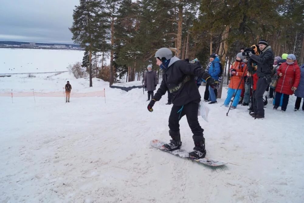 горные лыжи ижевск. лыжная трасса чекерил ижевск. сборная алтайского края по горным лыжам. мастер горнолыжного спорта. чекерил гора летом.