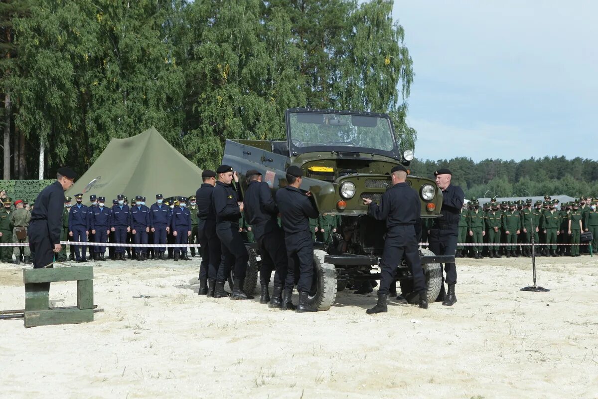 Обсуждения военных форум. Армия 2020 в Новосибирске. Форум армия 2020. Военно-технический форум в ЦВО.