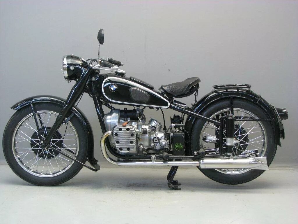 Мотоцикл bmw r90s. Bmw motorcycle 2023. Honda 1950. Мотоцикл бмв r50. 3д модель мотоцикла урал.