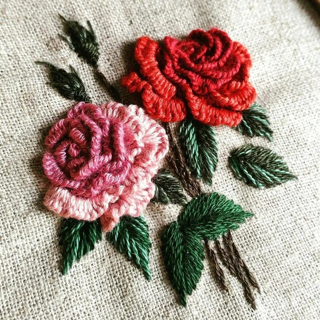 Вышивание шов рококо. Микровышивка рококо. Вышивка цветы на вязаных изделиях. Вышивка по вязаному полотну. Вышивание цветов на вязаных изделиях.