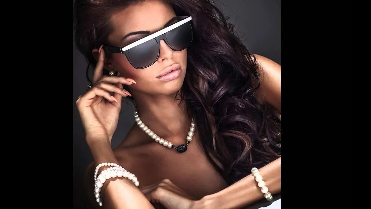 Fashion gallery jewelry москва. Пафосная песня. Пафосная песня. Гламурная музыка. Пафосная песня.