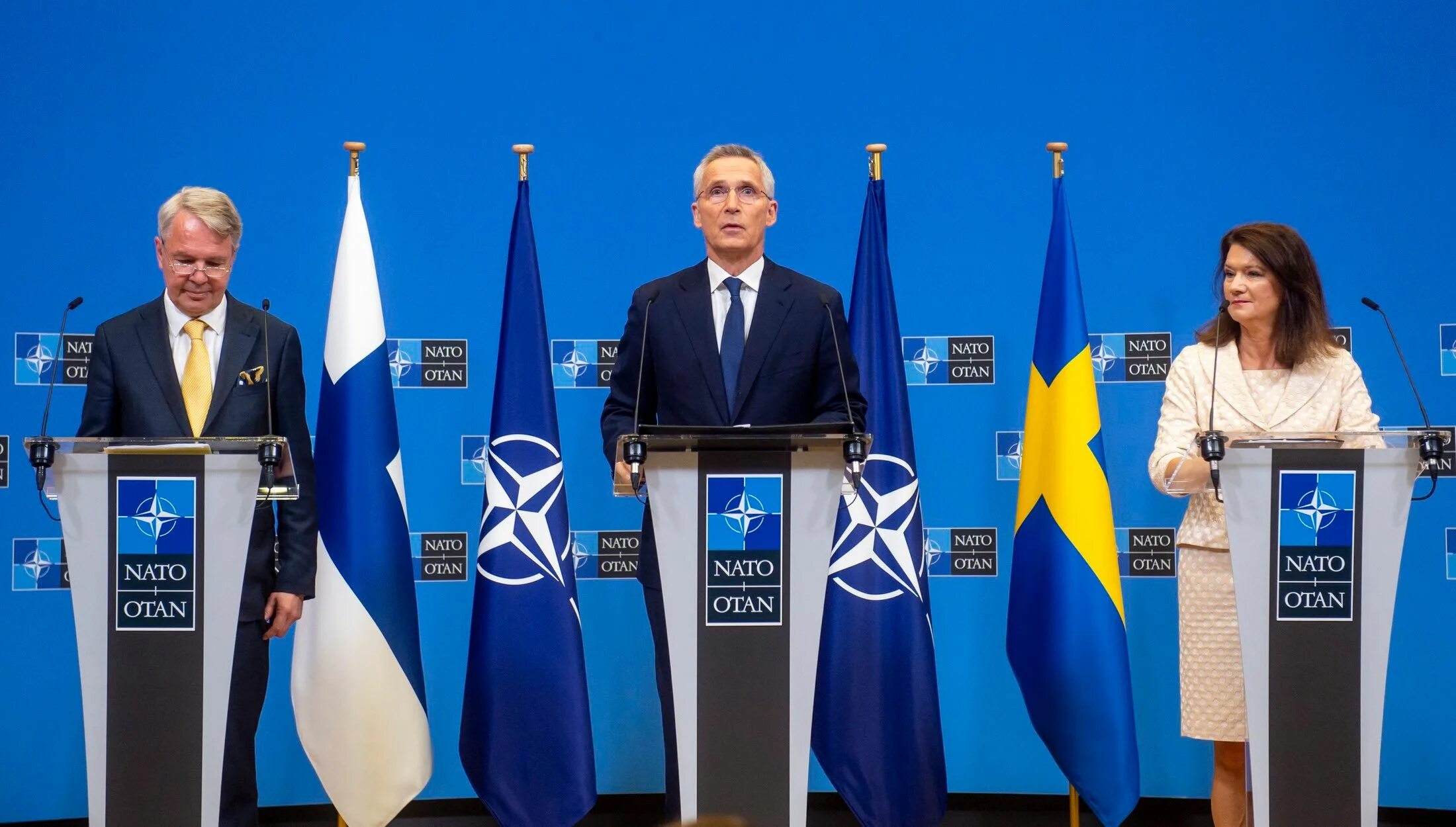 Вступление швеции и финляндии в нато. Швеция в НАТО. Вступление Финляндии и Швеции в НАТО 2022. Вступление Швеции в НАТО. НАТО И Россия.