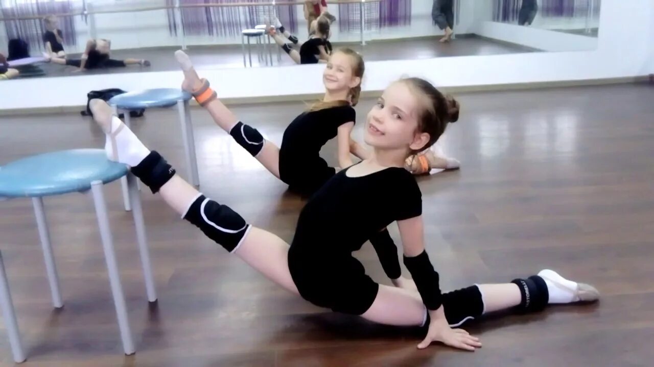 Спортивная акробатика для детей. Упражнения гимнастики для девочек. Хореография упражнения. Художественная гимнастика разминк. Художественная гимнастика разминк.