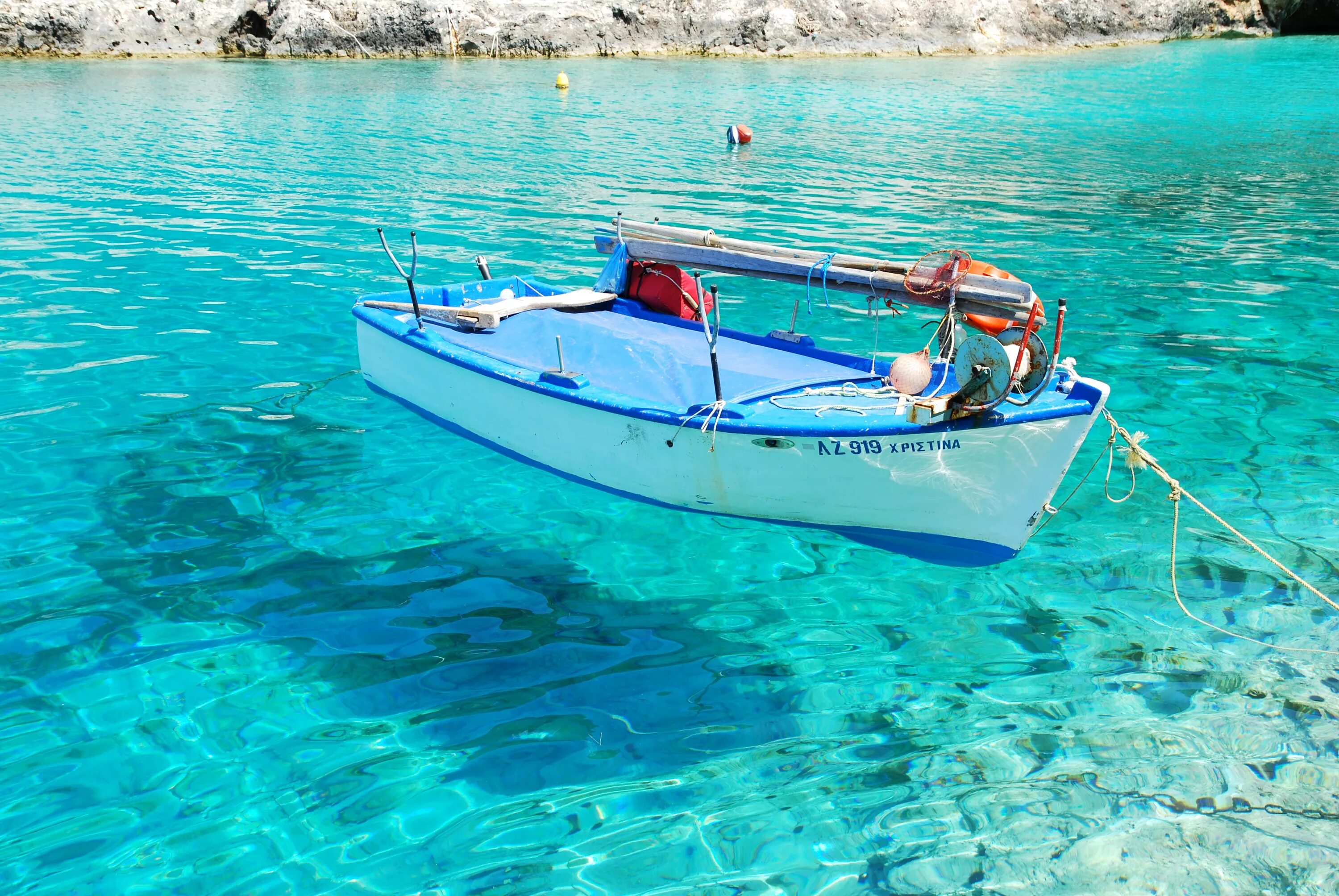 Лодка sea. Прозрачное море. Прозрачная вода. Чистая прозрачная вода. Голубая прозрачная вода.