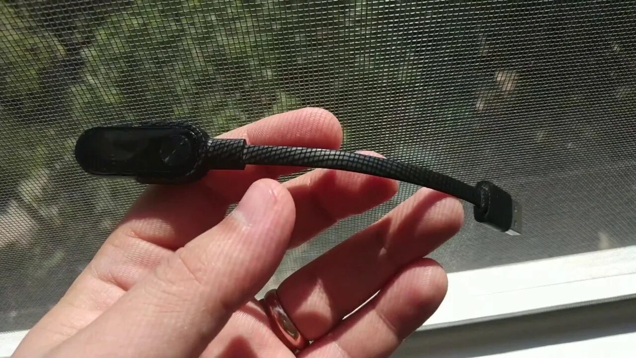 Mi band не работает сенсор. Mi band 2 не заряжается.