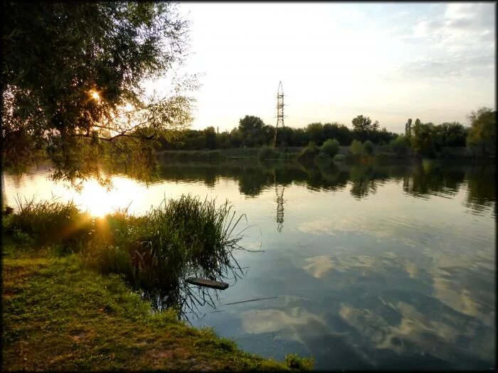 Ермошкино озеро курск. Курск озеро Ермошкино (Парковая). Речка котлован Курск. Котлован Курск Парковая.