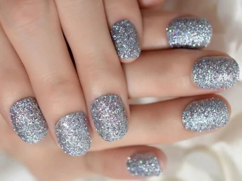 Dark grey with silver holographic glitter gel nails Glitter gel nails, Gel nails