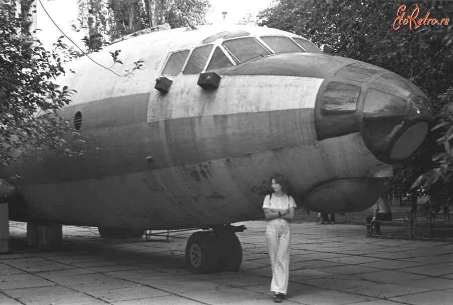 Луганск парк влксм самолет. Ворошиловградское высшее военное авиационное училище штурманов. Заброшенные самолеты в домодедово. Луганск самолет. Луганск самолет.