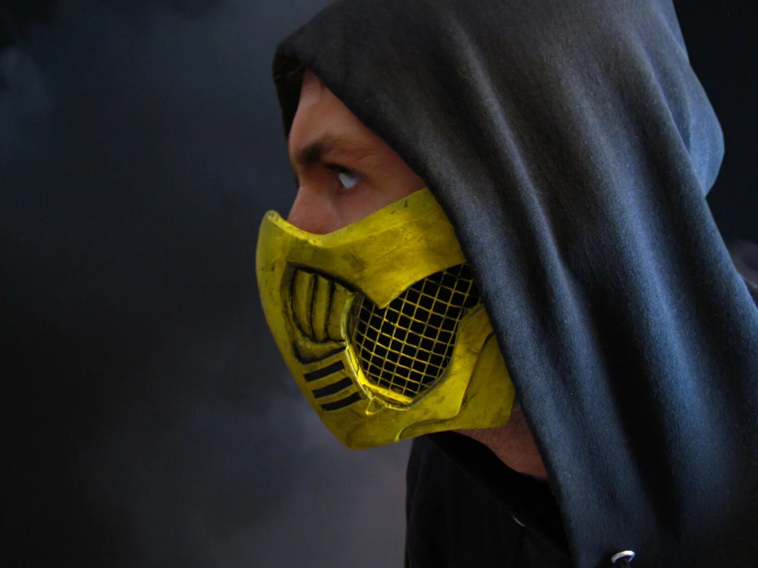 Маска Scorpion Mortal Kombat. Mortal Kombat Scorpion Mask. Мортал комбат 11 Скорпион маска. Mortal Kombat маска скорпиона.